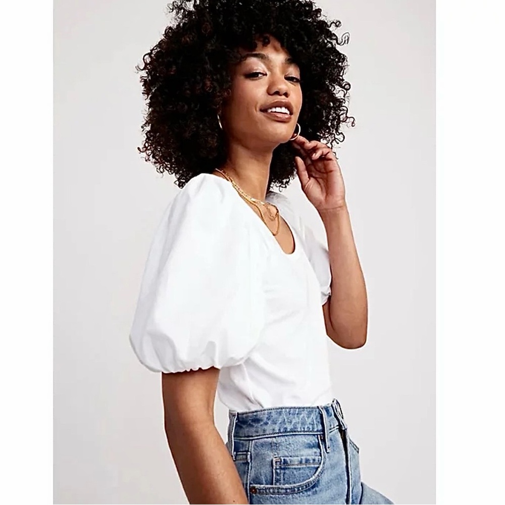 Fitted Puff-Sleeve Paneled Rib-Knit T-Shirt | Old Navy Size M White